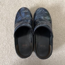 Dansko Black Blue Metallic Patent Leather Clogs Nurse Shoes Women Size 36 Sz 6