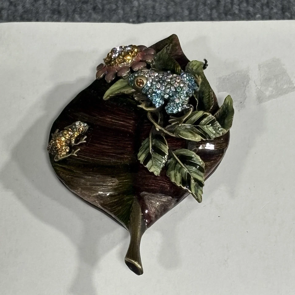 Jay Strongwater Meadow Vincent Frogs on Leaf Trinket Box Enamel SDH7221456 USA - Image 2 of 4