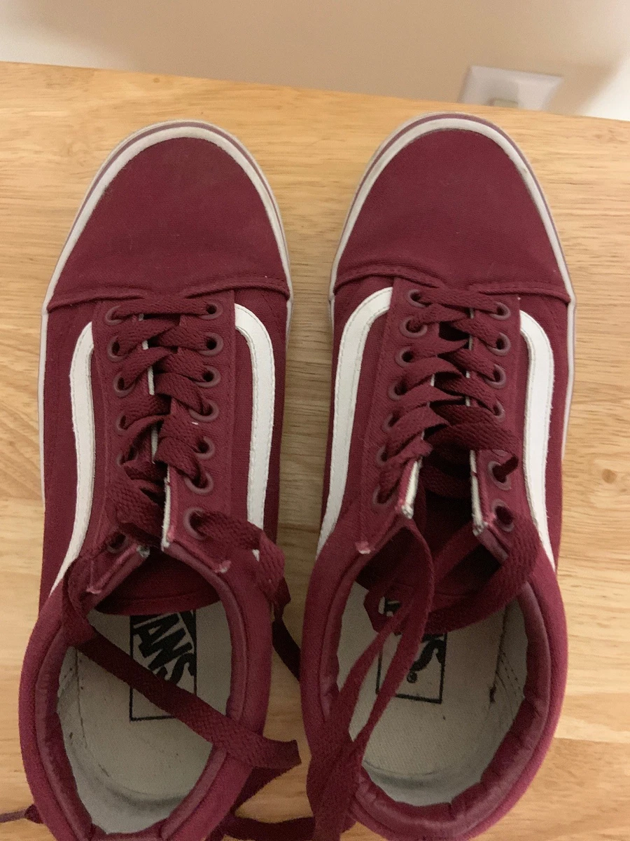 Maroon vans clearance with gum sole
