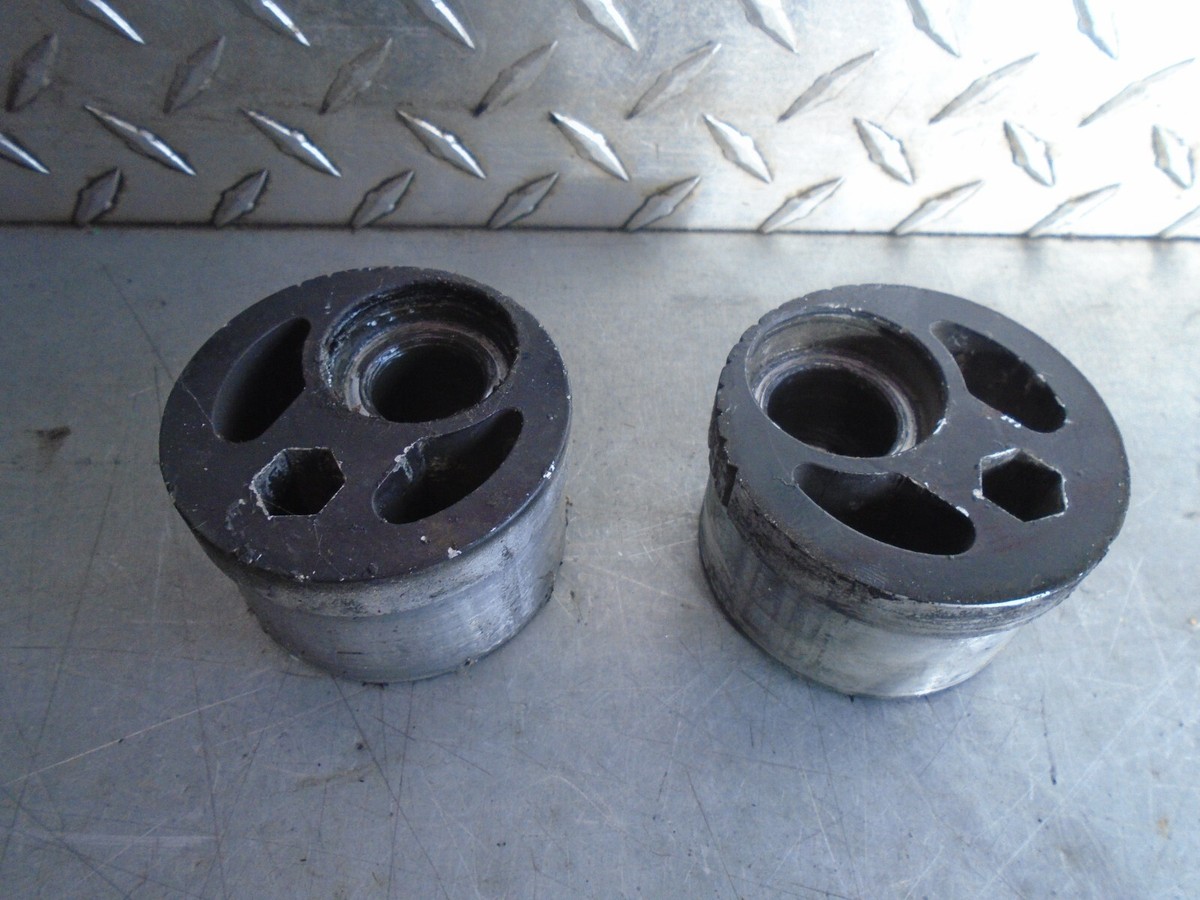 ぎゅな 92 kawasaki zx11c ninja SLEEVE,REAR AXLE,LH RH 42036-1153 | eBay