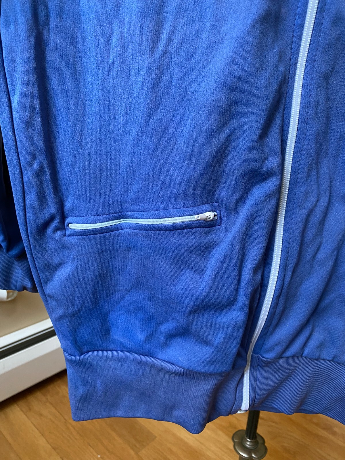 Picture 2 of 6