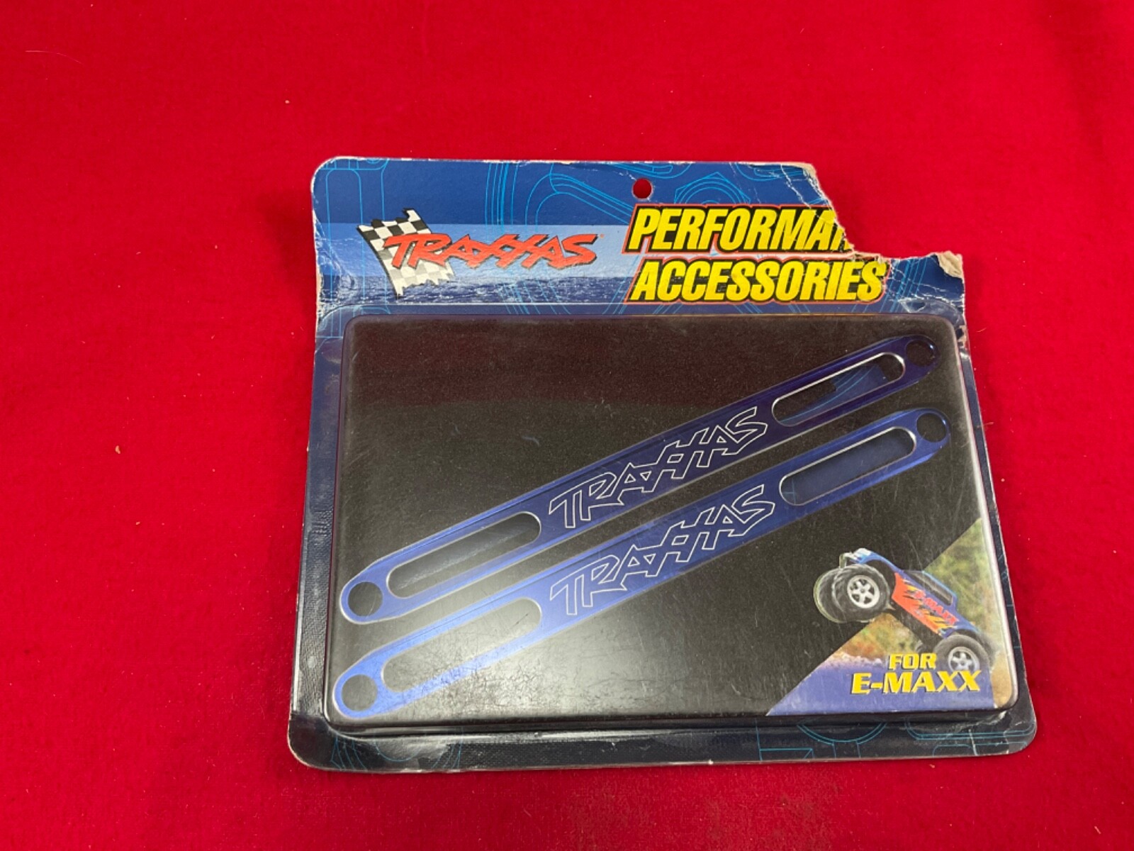 OPEN Traxxas 3923x BLUE ALUMINUM Battery Hold Down + foam spacers E-Maxx upgrade