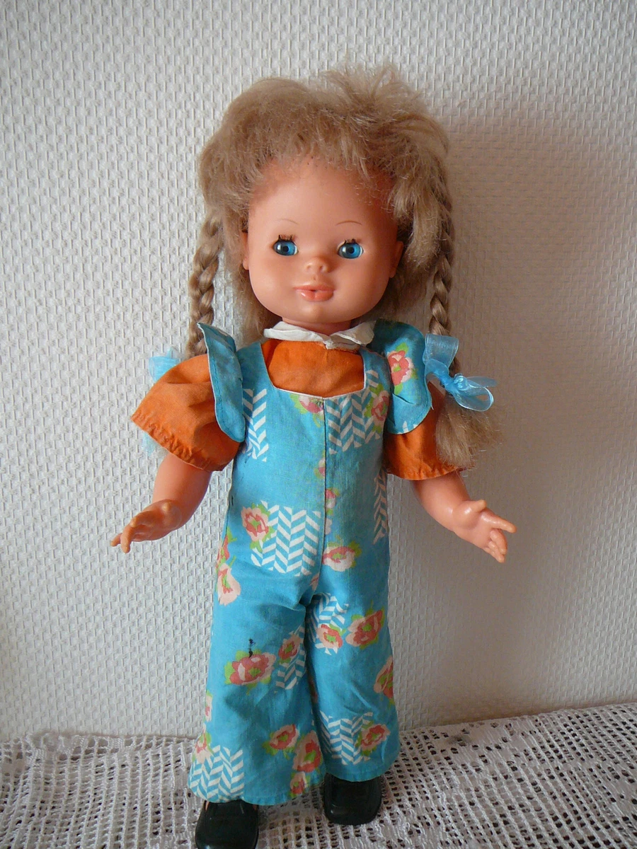 Dolly et ses amis: Poupée Bella F/362 a retrouvé sa robe