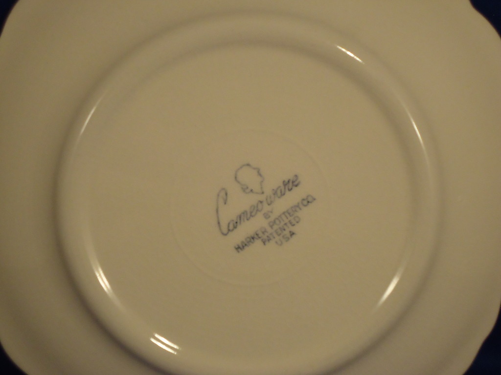 Vintage HARKER CAMEOWARE classic PLATE 6" DISH White Rose Pattern