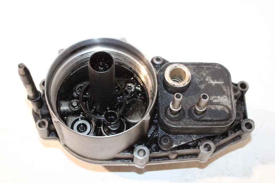 Soporte de montaje de filtro de aceite diésel Land Rover Discovery 3 - LR3 2007 4R8Q6C711DA Foto 3 de 4