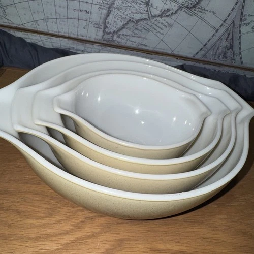 EUC Pyrex 4pc Woodland Forest Fancies Mushroom Mixing Bowl Set (441 442 443 444)