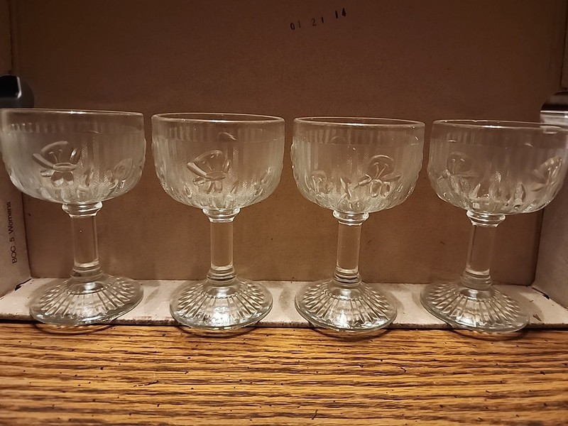 Iris & Herringbone Jeannette Vintage Depression Glass Cordial Glasses - Set of 4