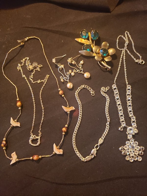 Sterling Silver And Gold Filled Jewelry Lot 37 Plus Grams With Stones.