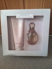 Image of Sarah Jessica Parker LOVELY  Eau De Parfum 100ml Gift Set & 200ml Body Lotion 