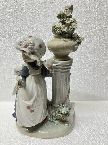 Lladro Figure Glorious Spring 11.5” Girl Holding A Flower Umbrella Damaged C14E