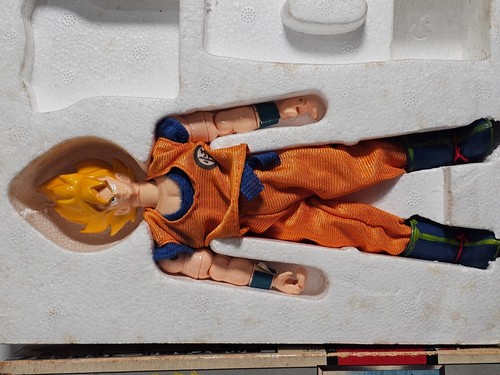 Bandai Dragon Ball Z Full Action Pose Super Saiyan Son Gokou Goku Action Figure - Picture 7 of 16