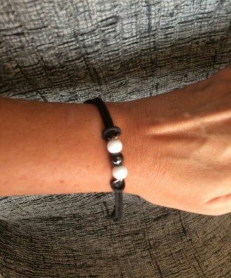 Bracelet Fantaisie Multicolore Avec Perles - Neuf, Jamais Porté, Sans Marque