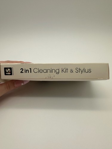 2 In 1 Cleaning Kit and Stylus For Tablets and IPhones, OPEN BOX - 第 2/4 張圖片