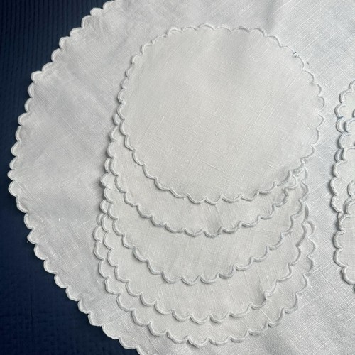 VTG White Homespun Linen Set - Placemats, Coasters, Centerpiece Tablecloth - Picture 3 of 6