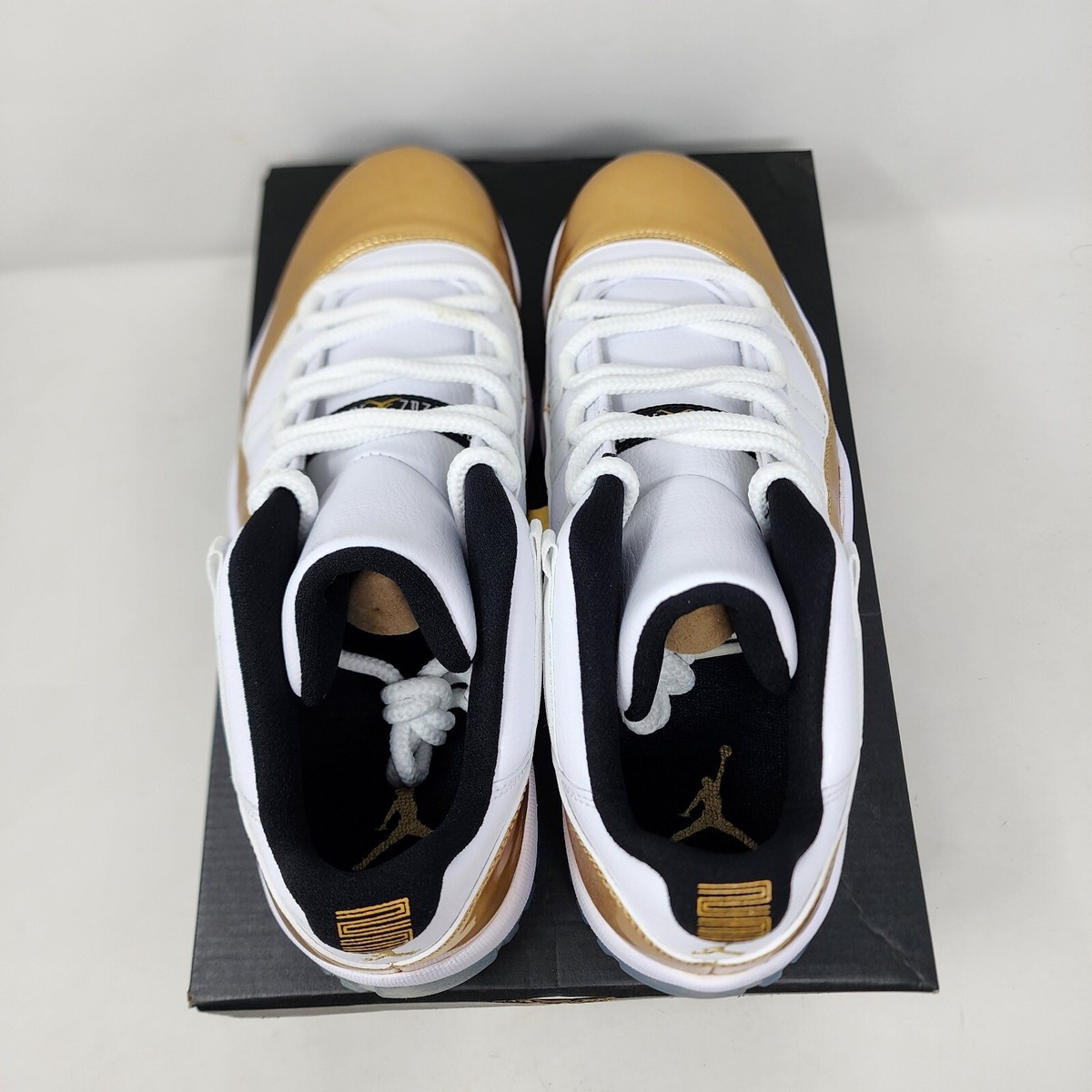 Jordan 11 Low Retro White Metallic Gold Coin Closing  display picture 2