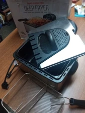 Chefman Dual-Cook pro Deep Fryer 4.5 Quart Capacity Not Working Parts Only