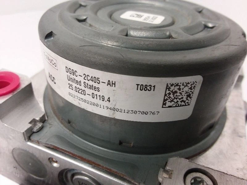 Ford Focus 2013 1,6 L conjunto de piezas de freno antibloqueo Foto 2 de 4