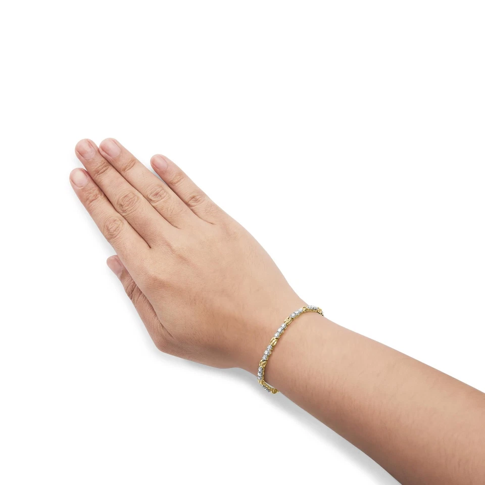 10k Yellow Gold 1.00 Cttw Diamond 3 Stone Link Bracelet - Image 4 of 4