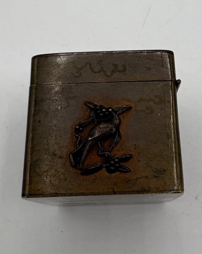 ANTIQUE JAPANESE MIXED METAL COPPER BRASS PILL SNUFF BOX MEIJI PERIOD 1868-1912 - Image 3 of 4