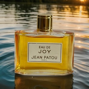 Eau de Joy Jean Patou オードトワレ　90ml 51-zvxRNGpL.jpg