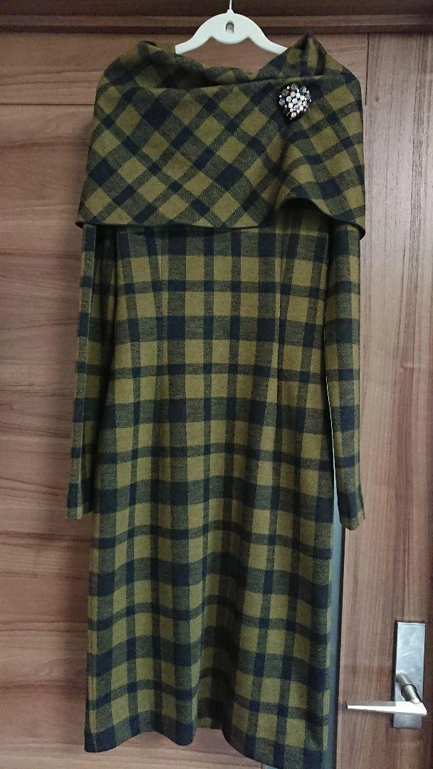 Robe à carreaux GUCCI avec bijou corsage femmes taille S d'occasion authentique du Japon