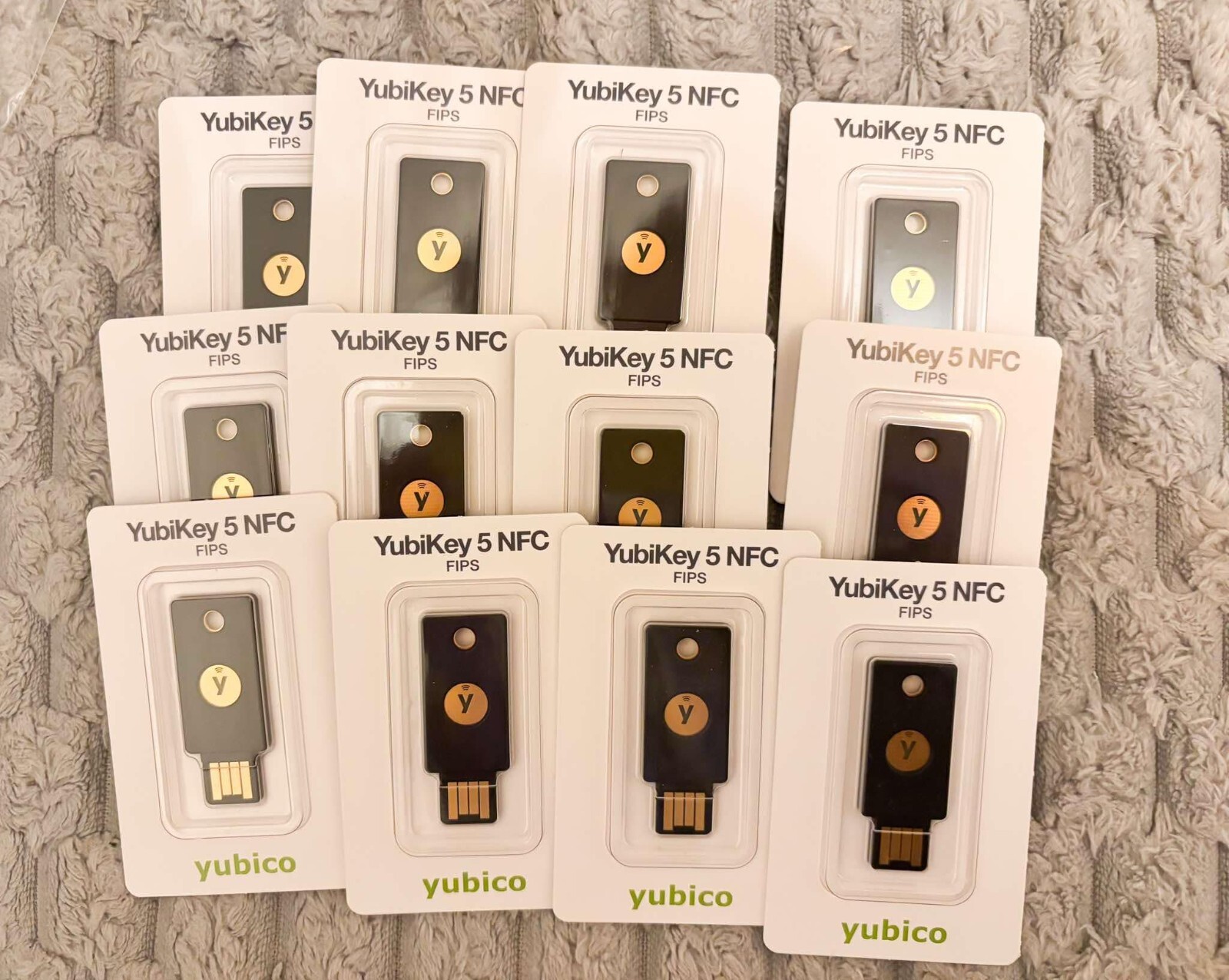 Yubico ‎YubiKey 5 NFC Fips Two Factor Authentication USB and NFC ...