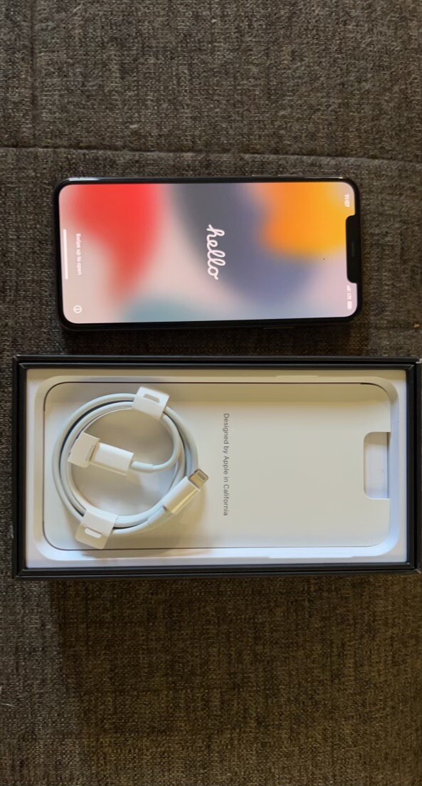 Apple iPhone 11 Pro Max - 256GB - Gold (Unlocked) A2161 Apple iPhone 11 Pro Max - 256GB - Gold (Unlocked) A2161