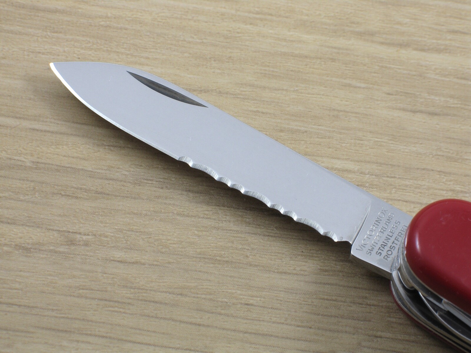 Victorinox Rainier Huntsman Serrated Swiss Army Knife, Rare, 91mm Very Good eBay