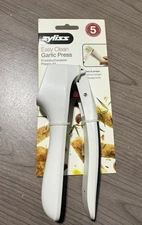 Zyliss Garlic Press 7" Hard Sturdy Plastic Kitchen Gadget- NEW