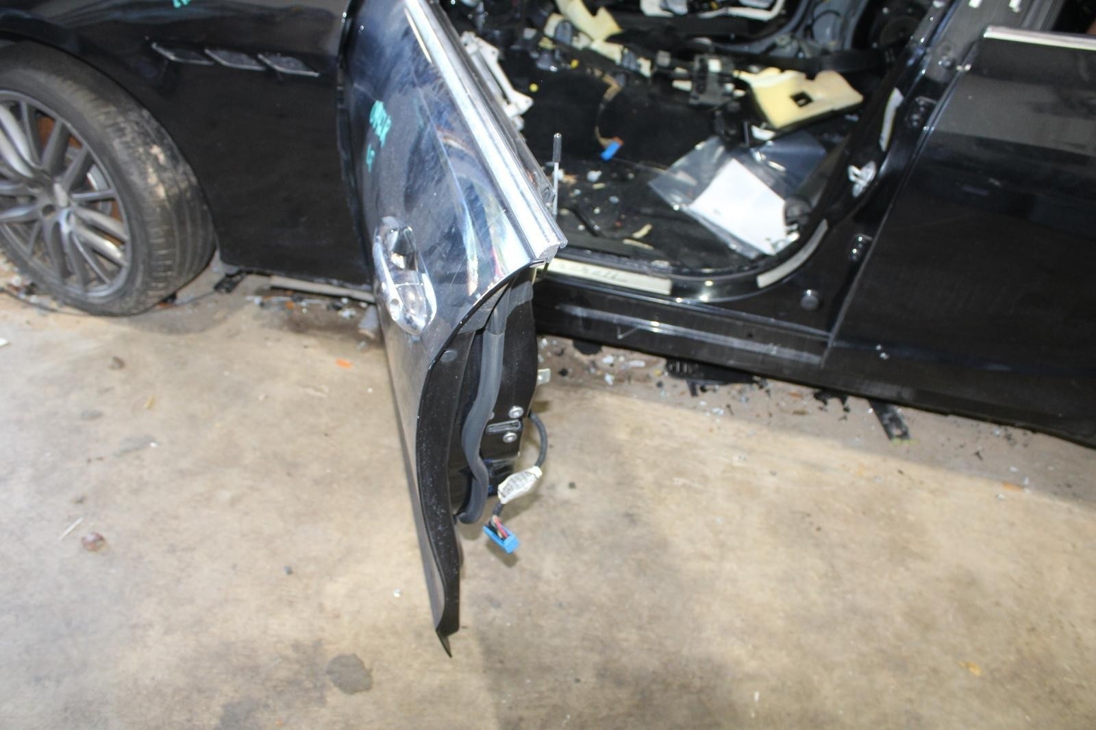 Maserati Ghibli 2014-2019 Front Left Door shell Black
