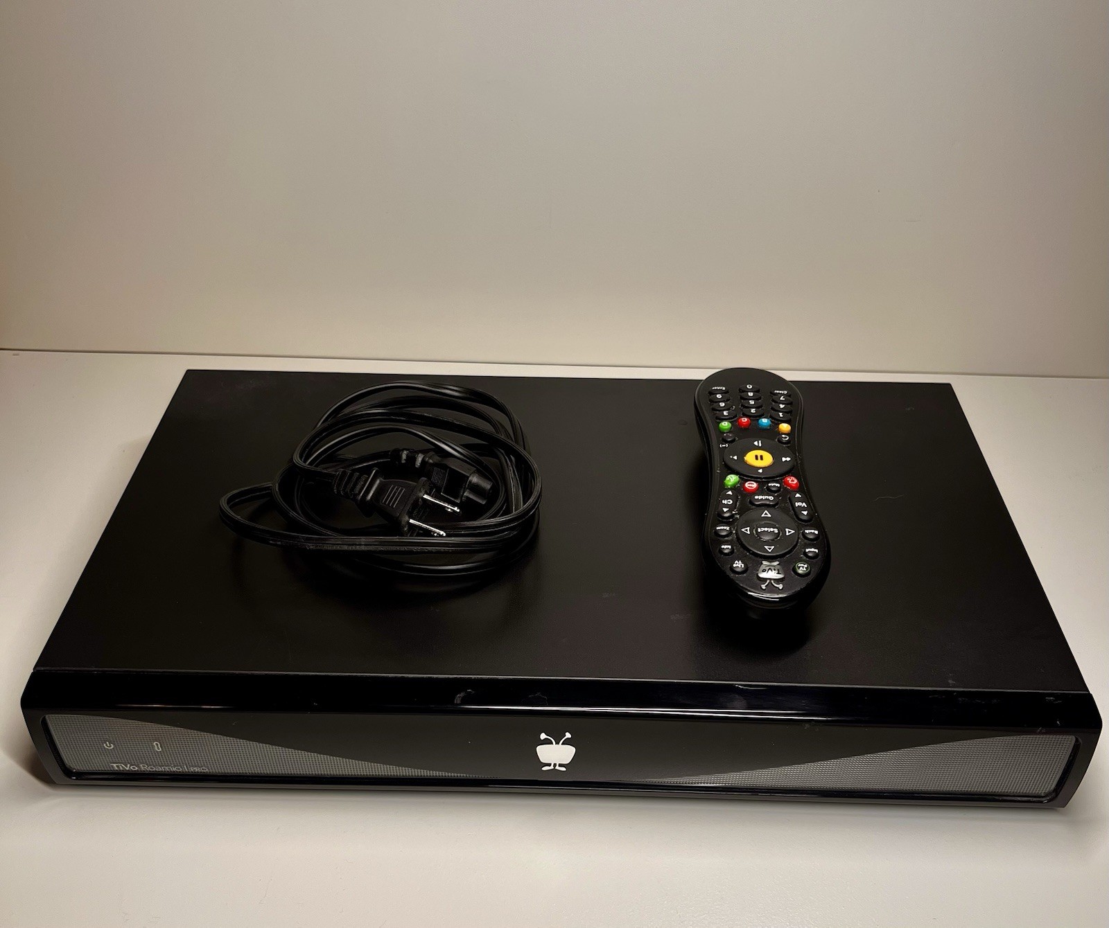 TiVo Roamio Series 5 TCD840300 HD 500GB DVR with Lifetime Subscription w/ Remote