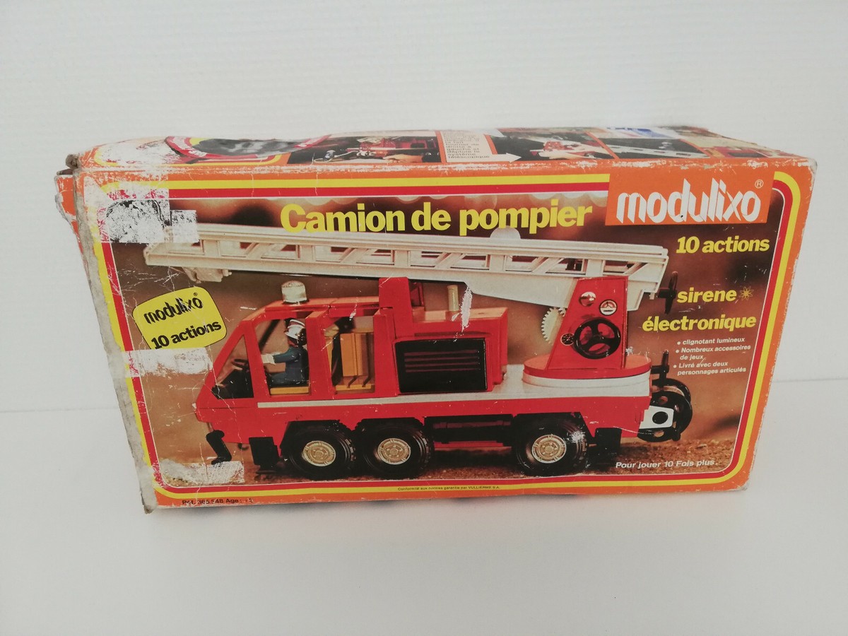 PIN'S CAMION DE Pompier Fourgon d'Incendie Ford SAF 1948 signé BALLARD