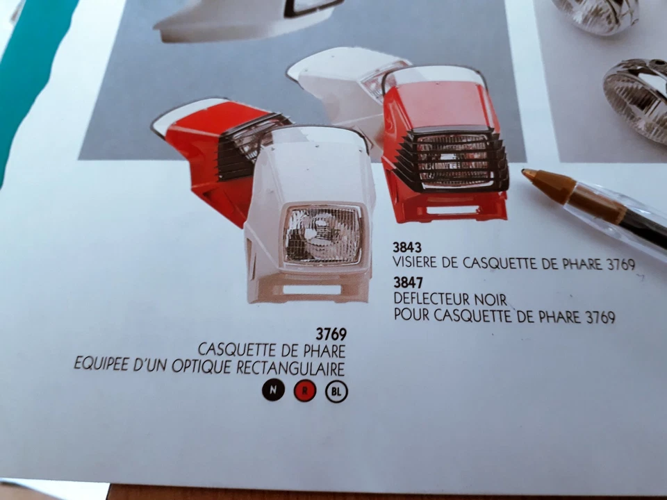 CACHE PHARE A BARRETTES ORIGINAL! PEUGEOT MOBS PEUGEOT103 SP SPX RCX RACING - Photo 3/4