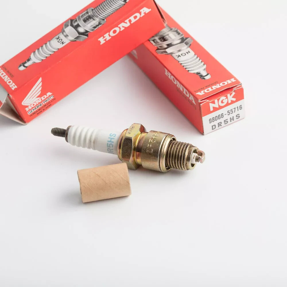  Honda Ngk DR5HS Spark Plug New Outboard Motor 99066-55716 Two Pcs