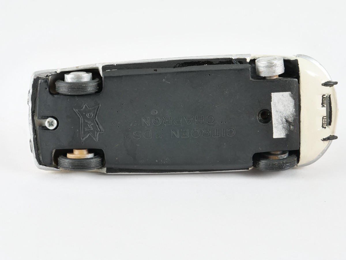 Tamiya Citroën DS kit à monter MB-01 58734