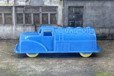 Renwal No 148 Tanker Truck Made In USA 3.25โ Blue with White Tires