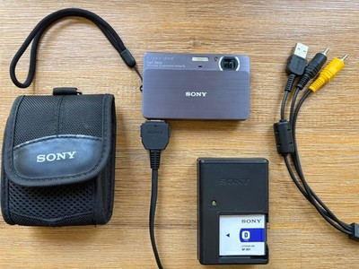 Sony Cyber-Shot DSC-T700 Gray 10MP 4x Optical Zoom w/ Battery Charger Cable Case