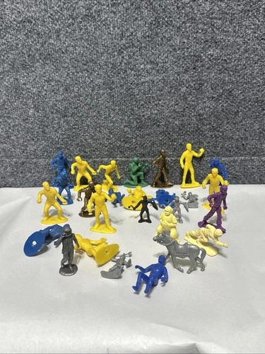 VINTAGE LOT MARX MPC OTHERS PLASTIC FIGURES Army Knights Baseball