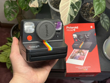 Polaroid Now Bluetooth I-Type Instant Camera With Lens Filter Kit Black