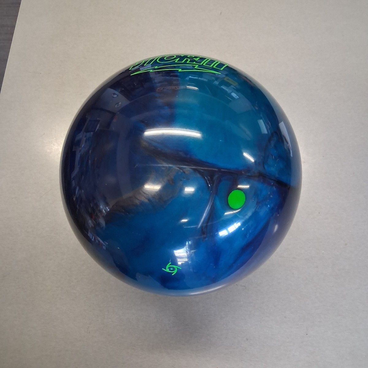 Storm Phaze V bowling ball 15 LB. 1ST QUAL new ball in the box