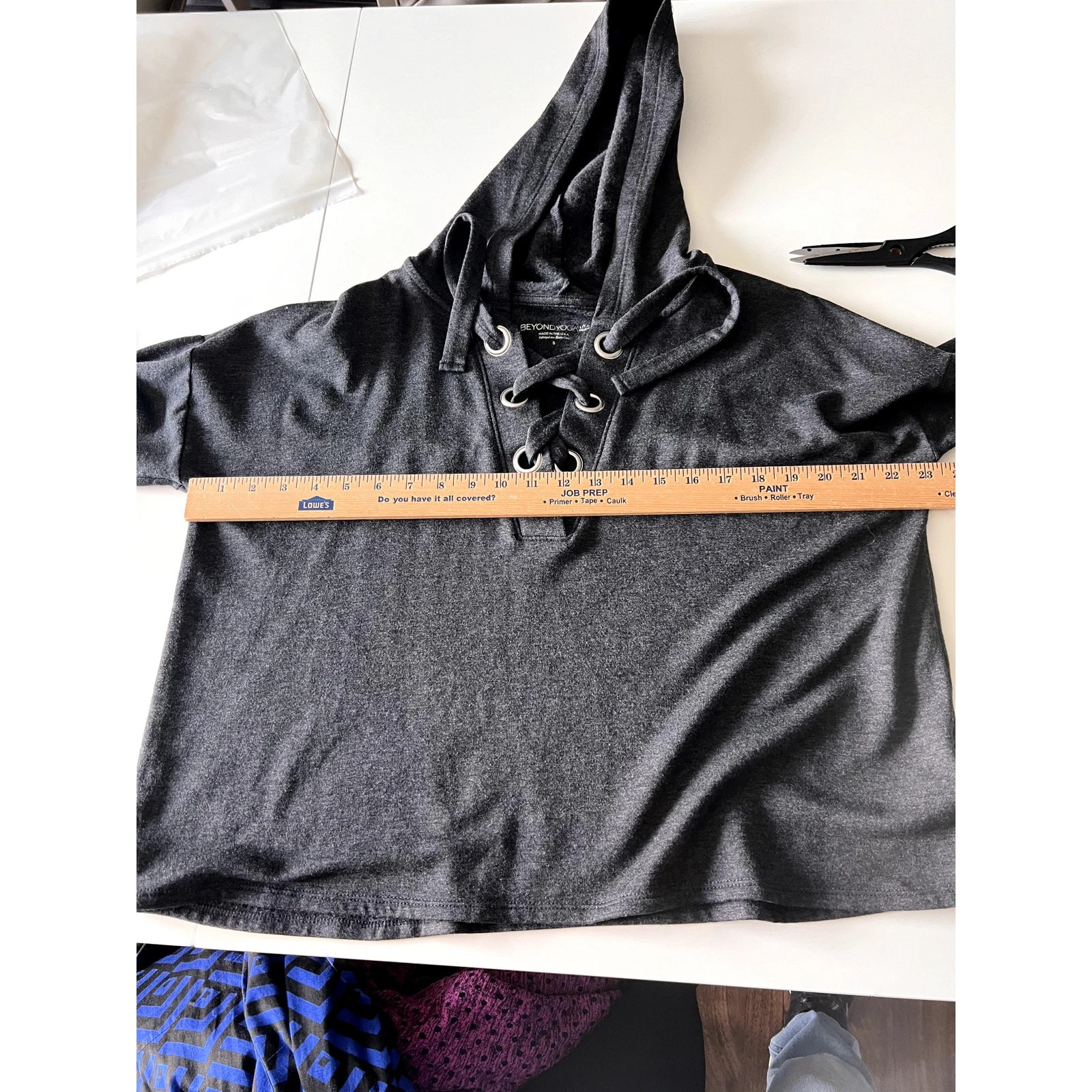 beyond-yoga charcoal lace up long sleeves very soft hoodie