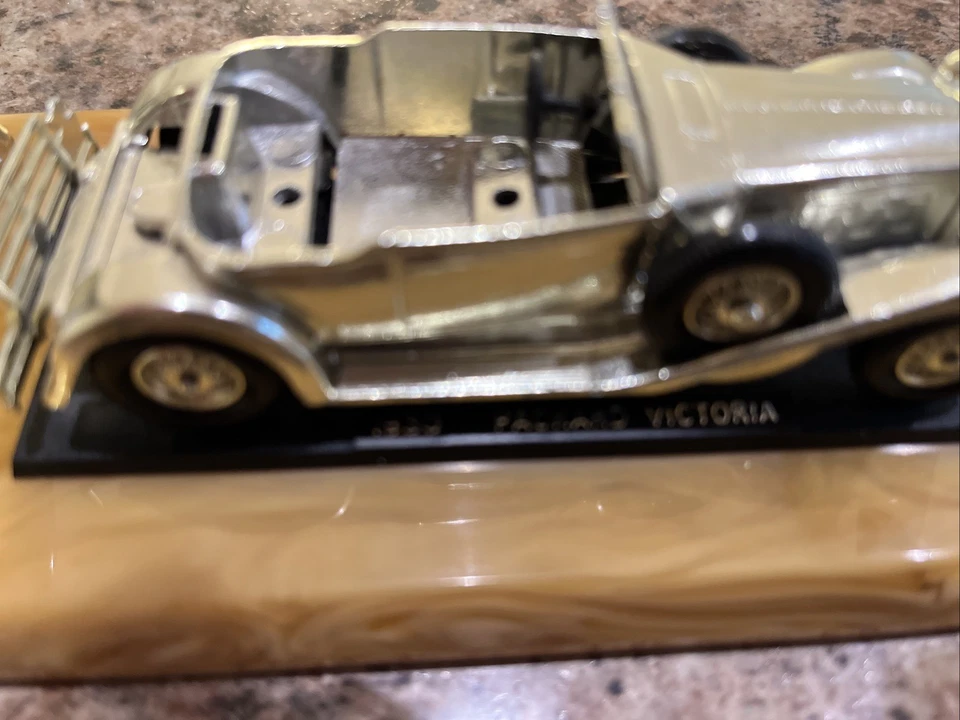 MATCHBOX - GIFTS BY LESNEY -(DESK TOP) DOUBLE PEN STAND - 1930 PACKARD VICTORIA - Image 2 of 4