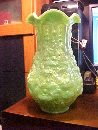12 1/2" Iridescent Seamist Green FENTON For SINGLETON BAILEY Poppy Show Vase