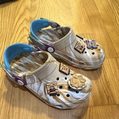 Cinnamon Toast Crunch x Crocs Classic All-Terrain Clogs Kids Size J3 Used