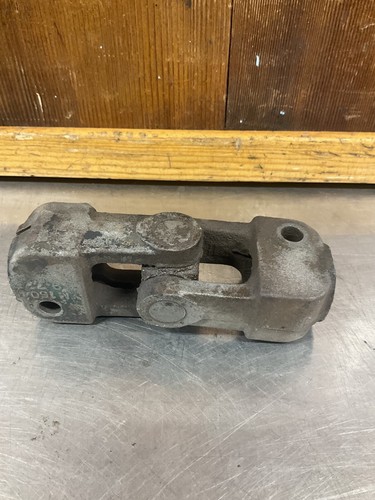 Triumph TR7 • Original Steering Column Knuckle Joint, #UKC2449. Used.JT32 - Picture 4 of 9