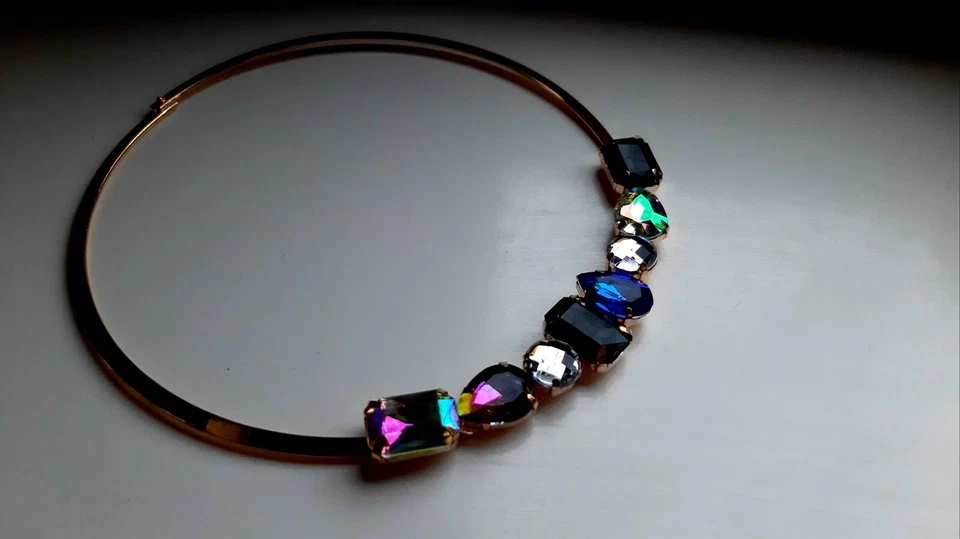 Statement Halsreif mit Funkelnden Strass°. - Bild 2 von 4