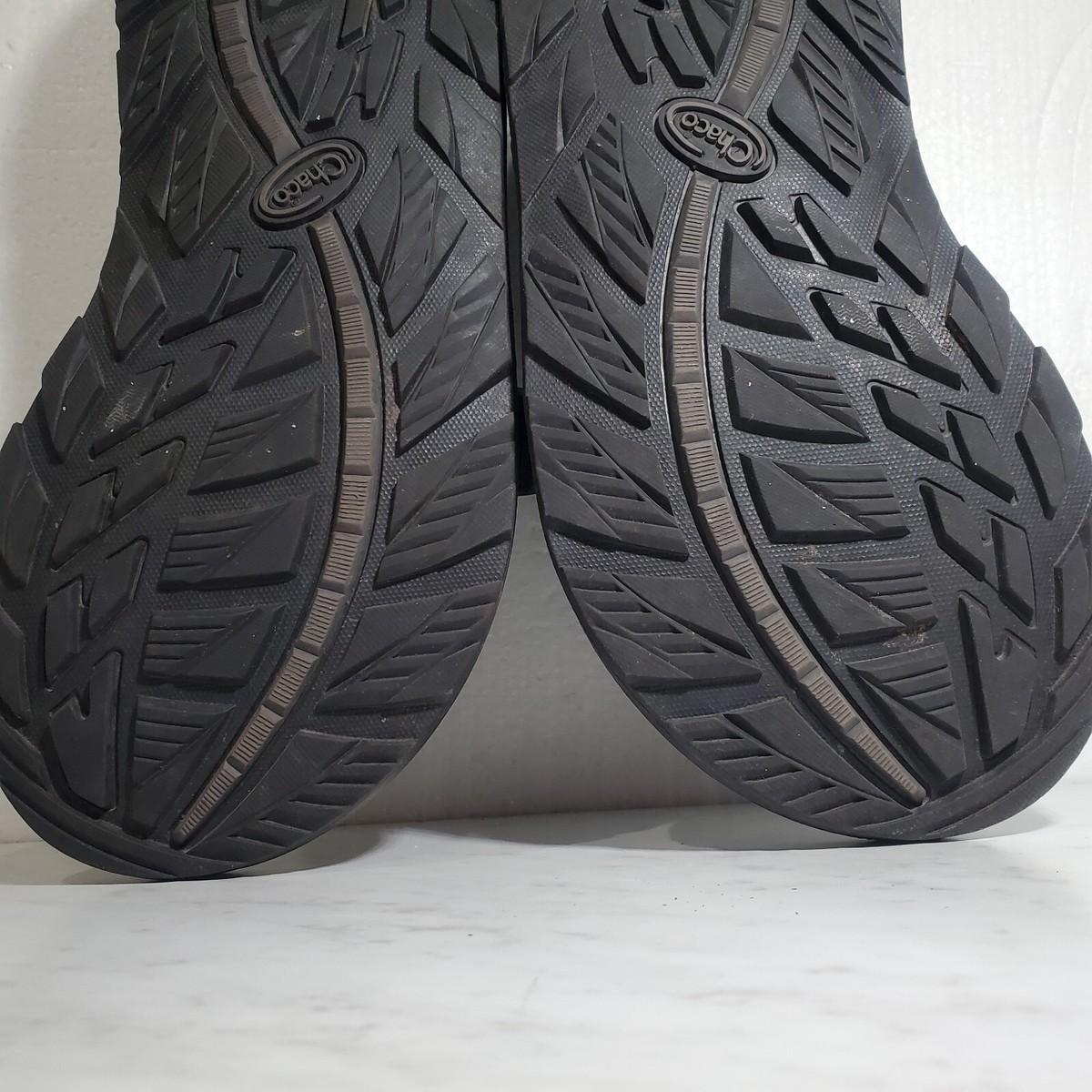 Chaco Sandals Mens 10 Black Loop Toe Outdoor Hiking Vibram  display picture 1