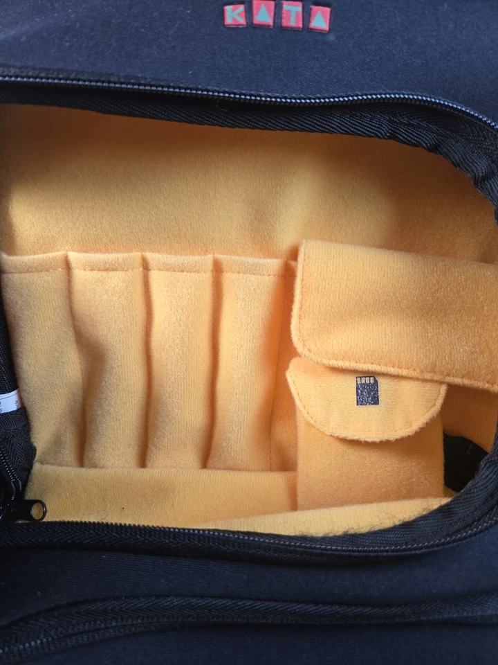 Kata Sensibility V Ergo-Tech Mochila Cámara 12" Laptop DSLR Fotografía Foto 2 de 4