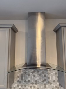 Whirlpool 36" Curved Glass Wall Mount Range Hood - WVW51UC6LS