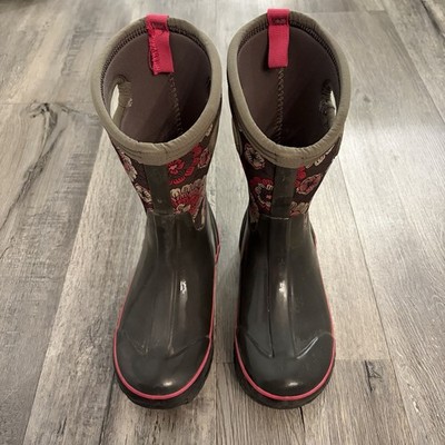 Bogs Kids Classic Pansies insulated boots Sz 3 Youth Girls Rainboots Waterproof